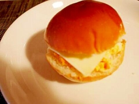 たまごとチーズのバーガー♪